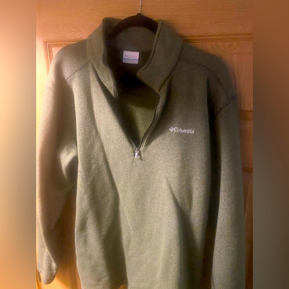 Columbia Pullover Large